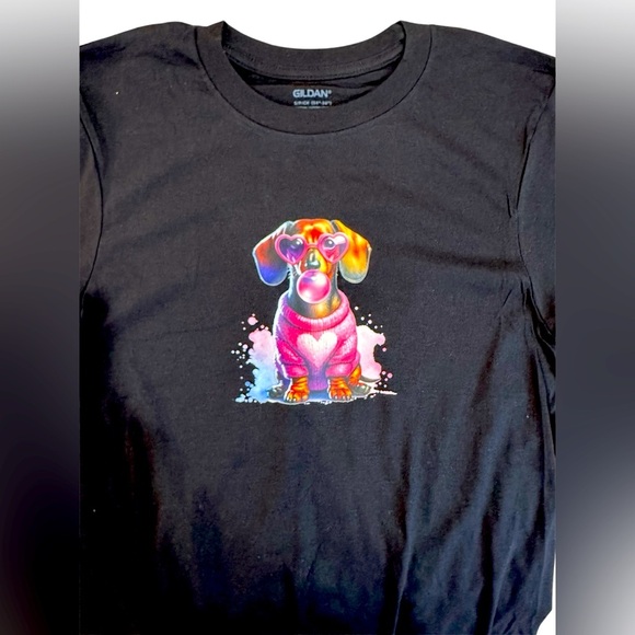 NEW Adult Small Black Tee with Vibrant Dachshund Design - Picture 1 of 2